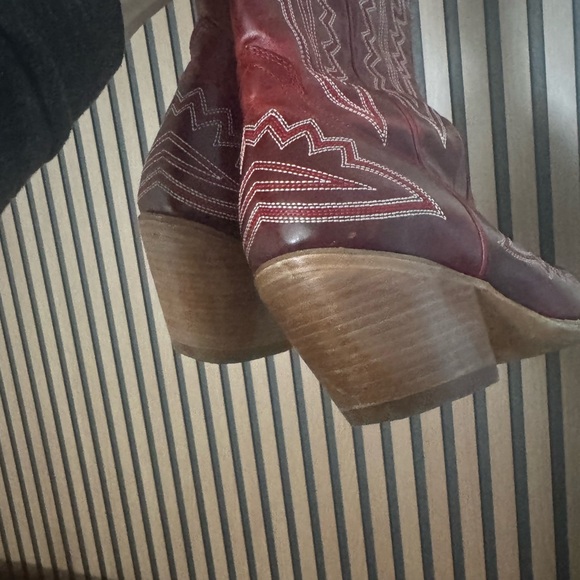 Red Western Casanova Ariat